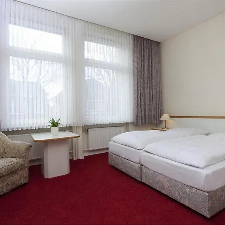 Gaestehaus Kaiserhof Отель Любек