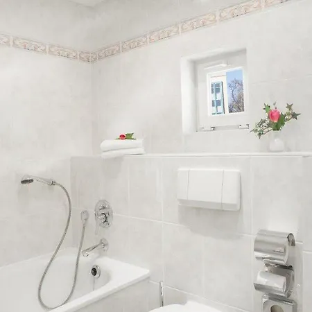 Gaestehaus Kaiserhof 3* ליבק