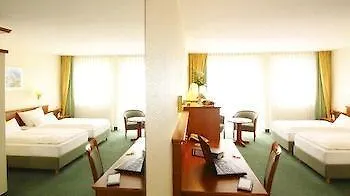 Gaestehaus Kaiserhof 3* ליבק