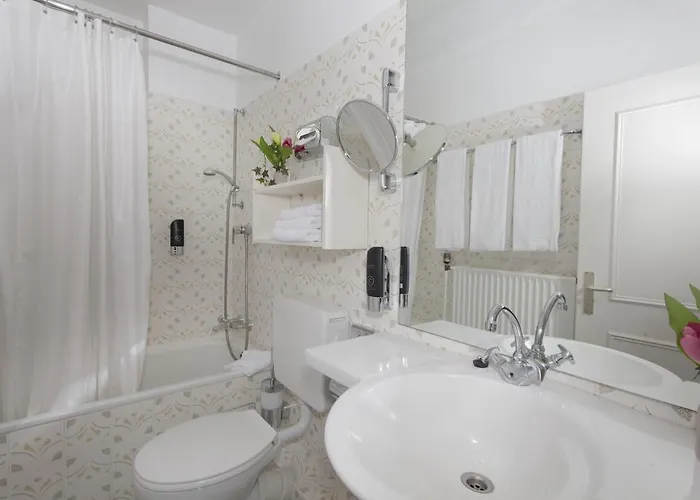 Gaestehaus Kaiserhof ホテル リューベック