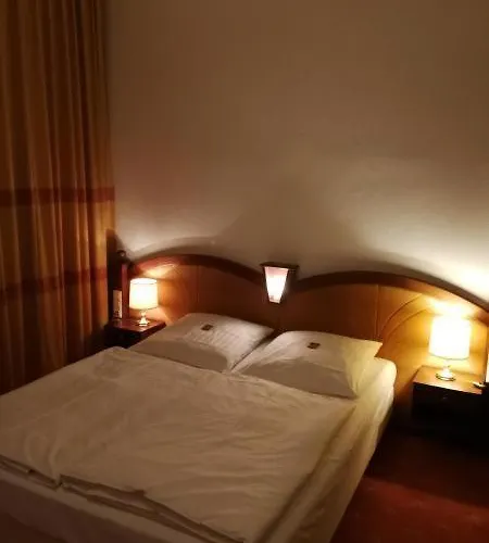 Gaestehaus Kaiserhof ホテル